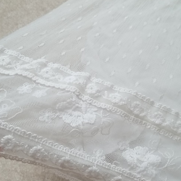 Abercrombie lace dress - Picture 3 of 12